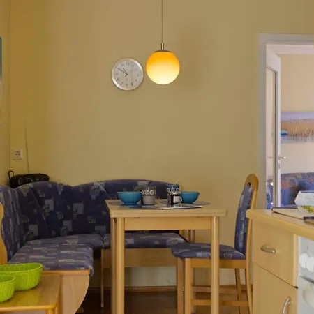 Inselblume 38 - Zentrale In Mit Garten Burg auf Fehmarn